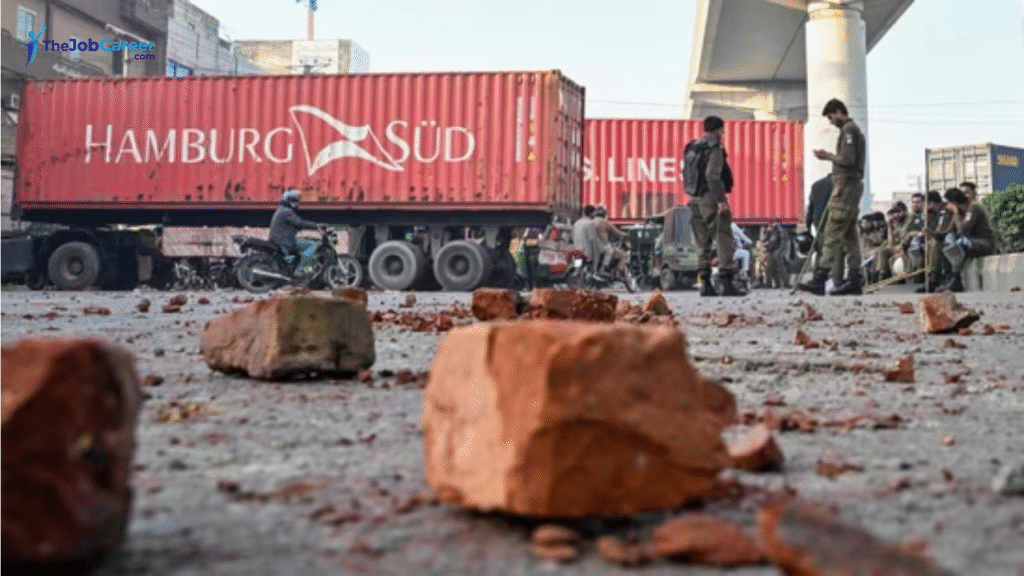 Pakistan: Car Explodes Outside Islamabad District Court, 12 Dead in Suspected Terror Blast